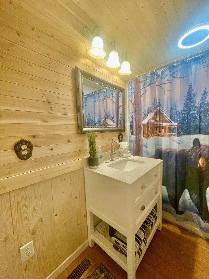 Remodelled Cabin! Great Location! 塞维尔维尔 外观 照片