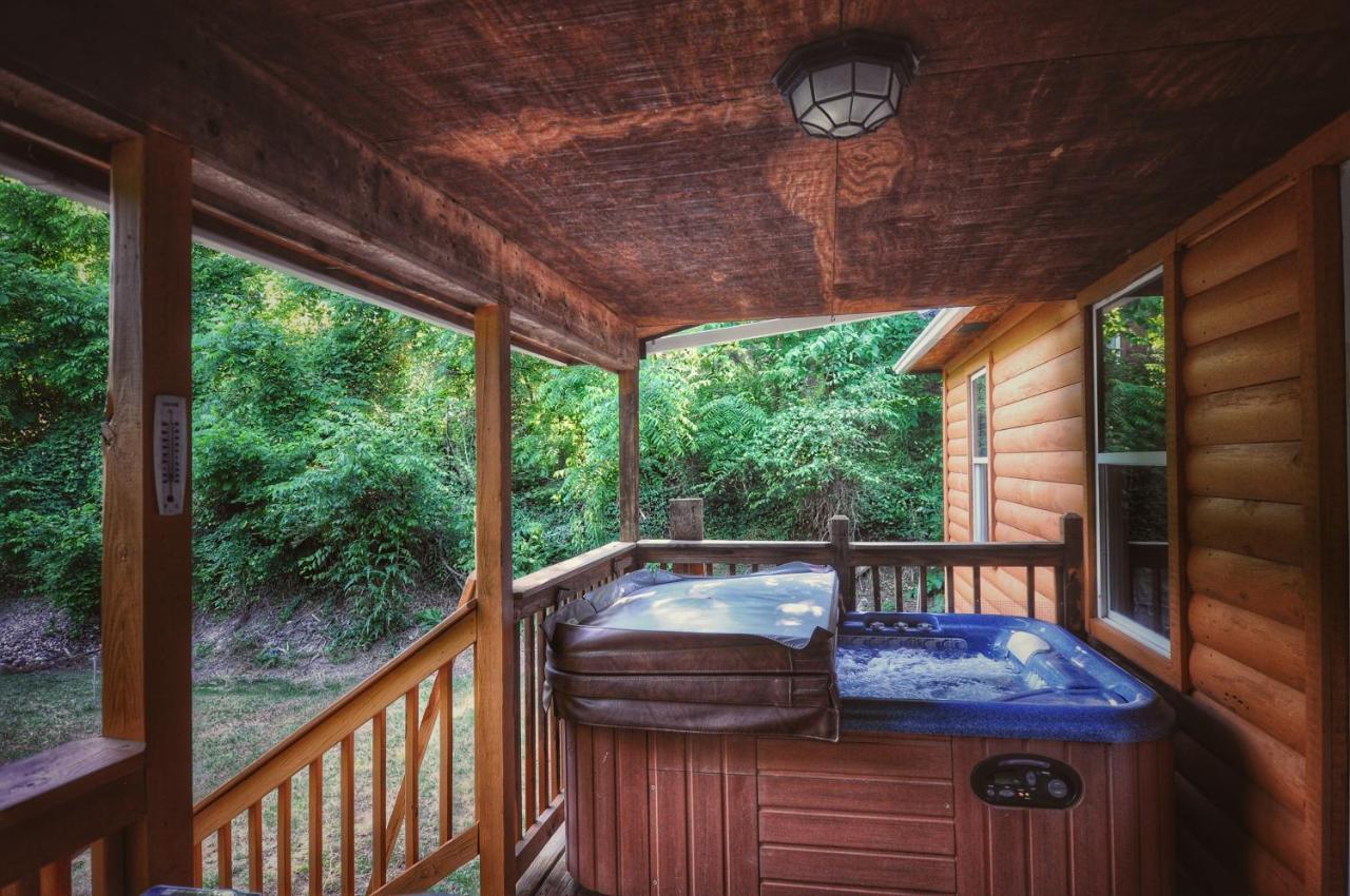 Remodelled Cabin! Great Location! 塞维尔维尔 外观 照片