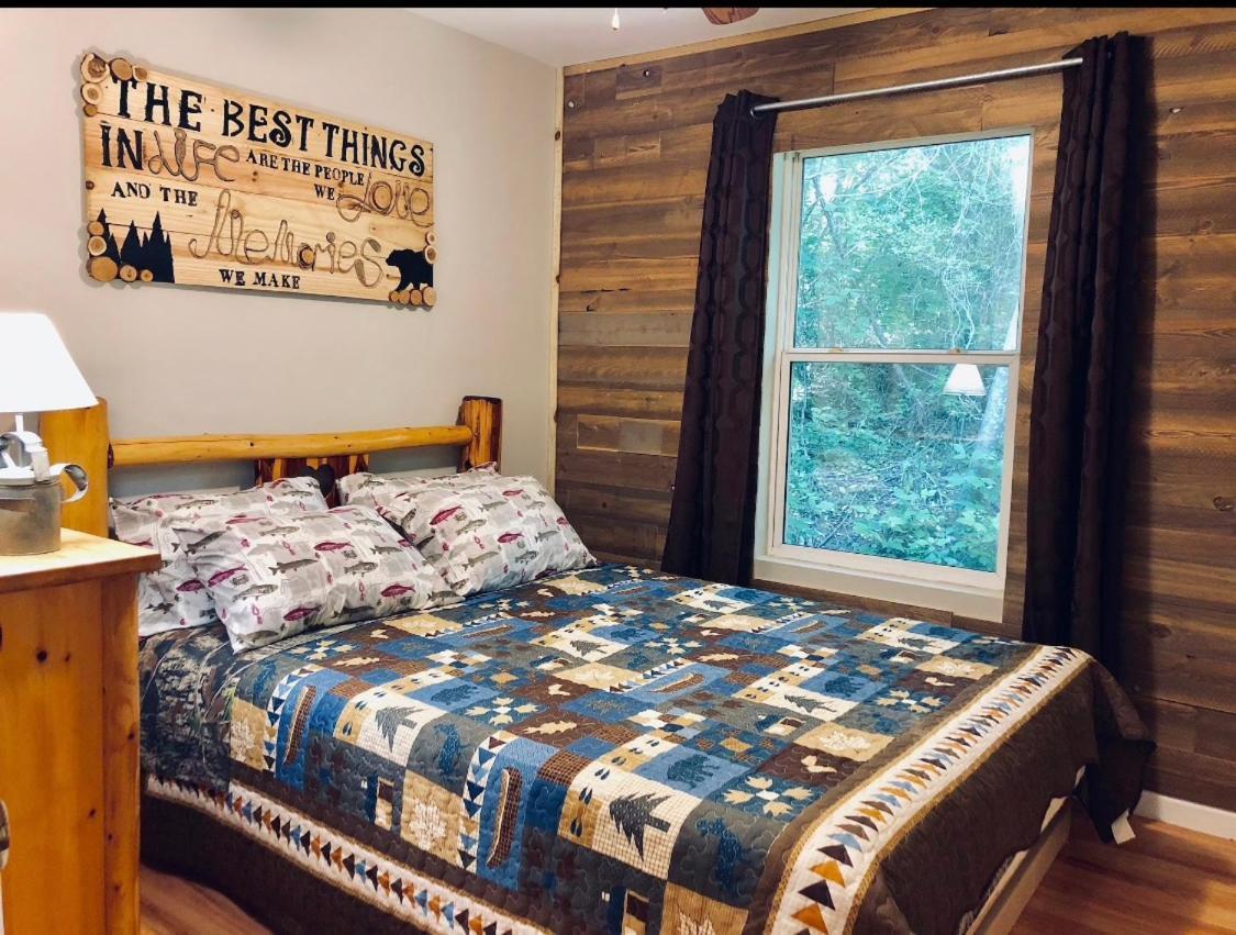 Remodelled Cabin! Great Location! 塞维尔维尔 外观 照片